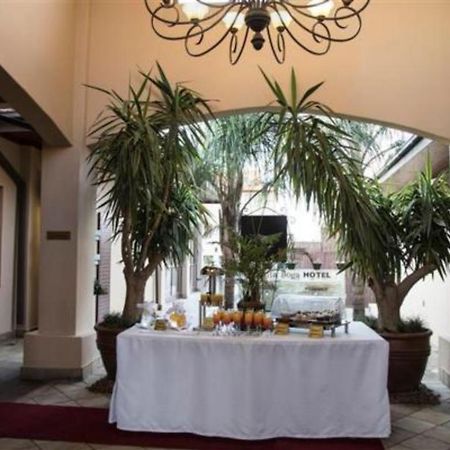 Anta Boga Hotel Блумфонтейн Экстерьер фото